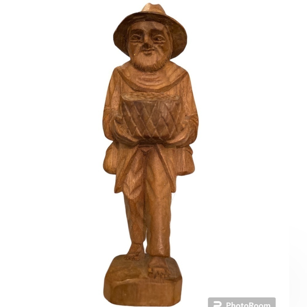 Vintage old man with basket hat hand carved #17